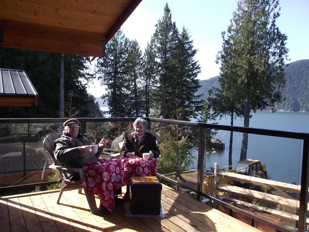 Wild Coast Chalets Port Renfrew Zimmer foto