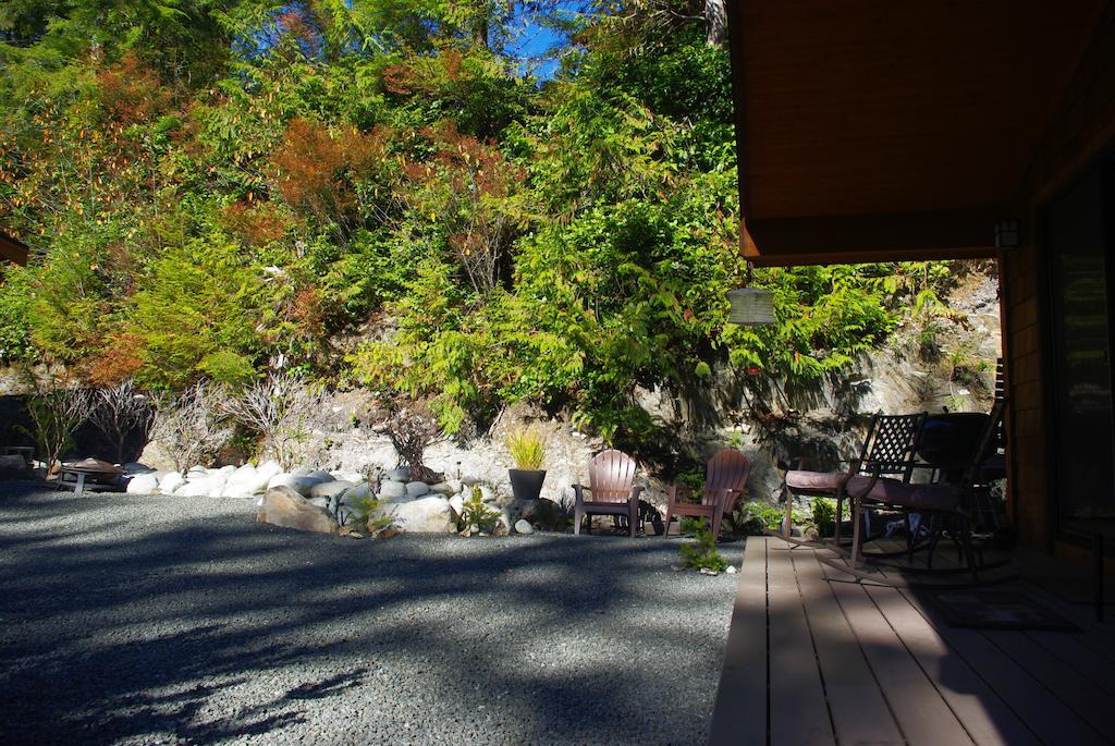 Wild Coast Chalets Port Renfrew Zimmer foto